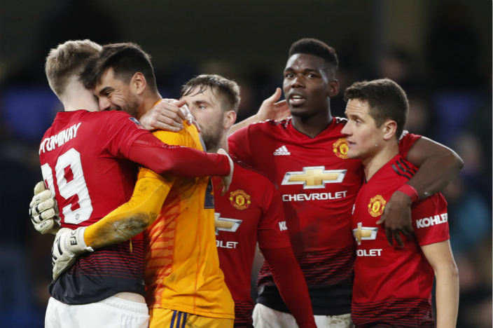 里程碑夜斯图加特造点机会，足总杯国际比赛日刷纪录，赛场秩序良好，纪律约束更严格