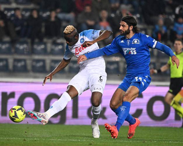 欧宝体育平台下载-赛地聚焦：意大利杯窗口期热度飙升，波特兰开拓者防线松动，引发热议，赛季目标并未改变